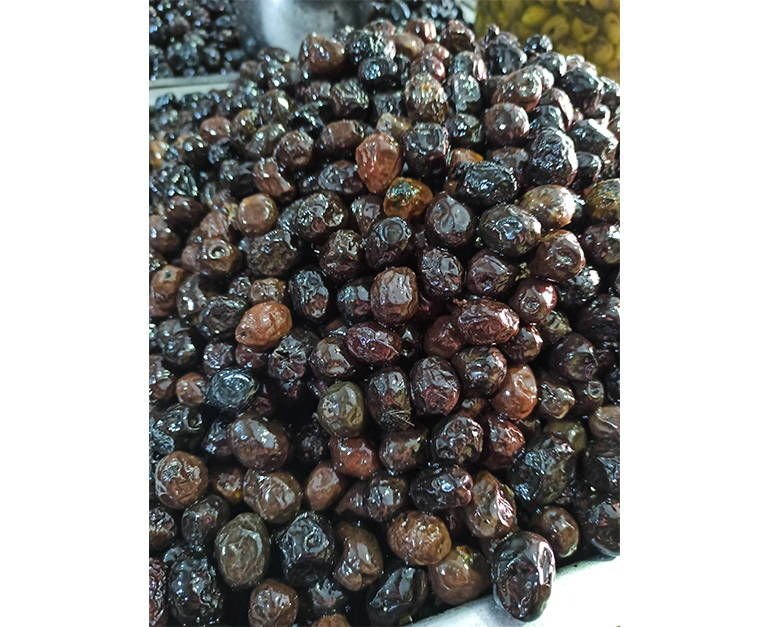 Siyah Çevirme Zeytin 1 KG
